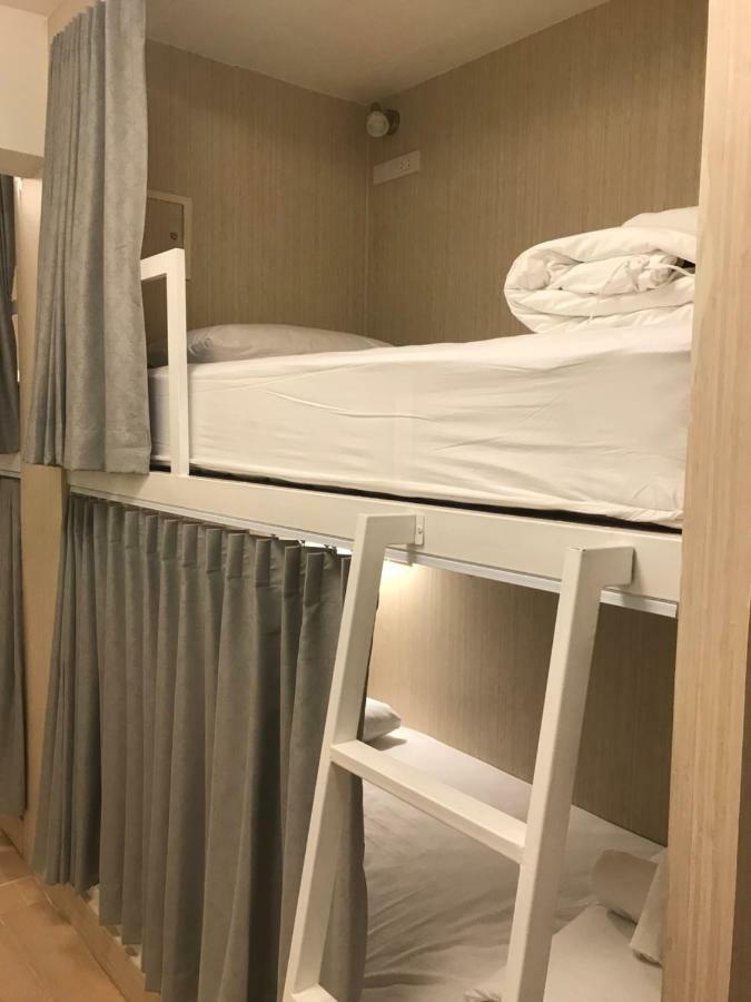 Хостел Baan Ploy In (Adults Only) Чиангмай Экстерьер фото