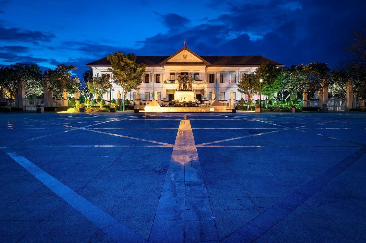 Хостел Baan Ploy In (Adults Only) Чиангмай Экстерьер фото